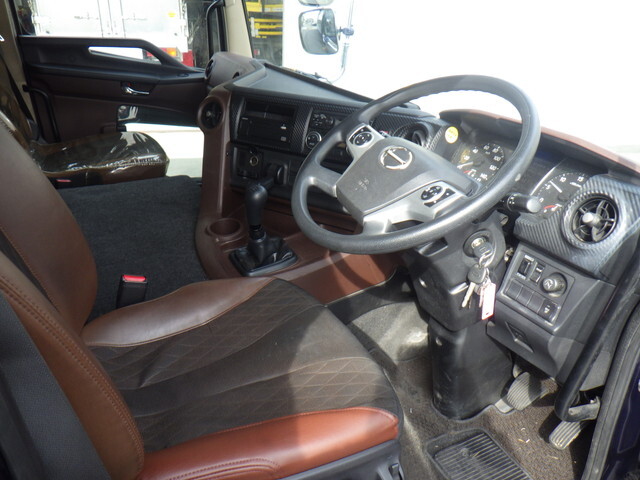 日野プロフィアアルミウイング大型（10t）[写真27]