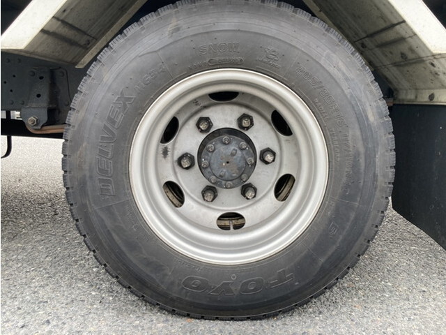 いすゞエルフ冷凍車（冷蔵車）小型（2t・3t）[写真10]