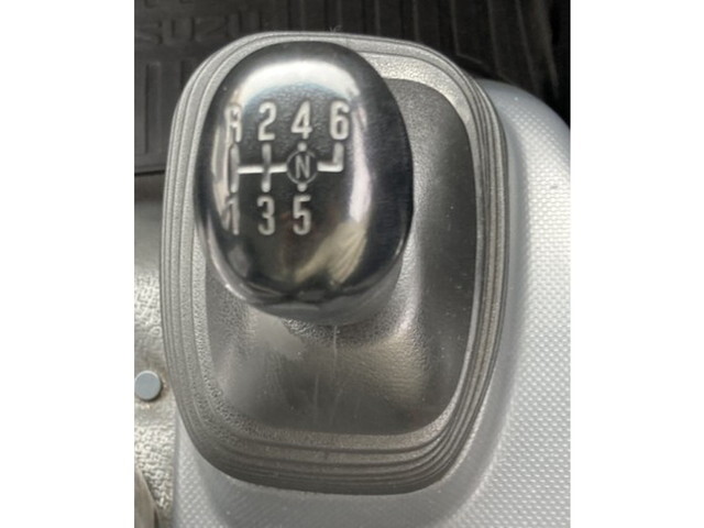 いすゞエルフ冷凍車（冷蔵車）小型（2t・3t）[写真12]