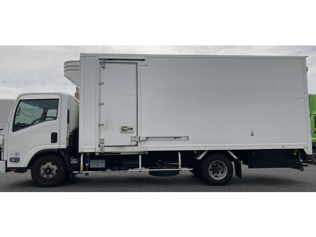 いすゞエルフ冷凍車（冷蔵車）小型（2t・3t）[写真06]