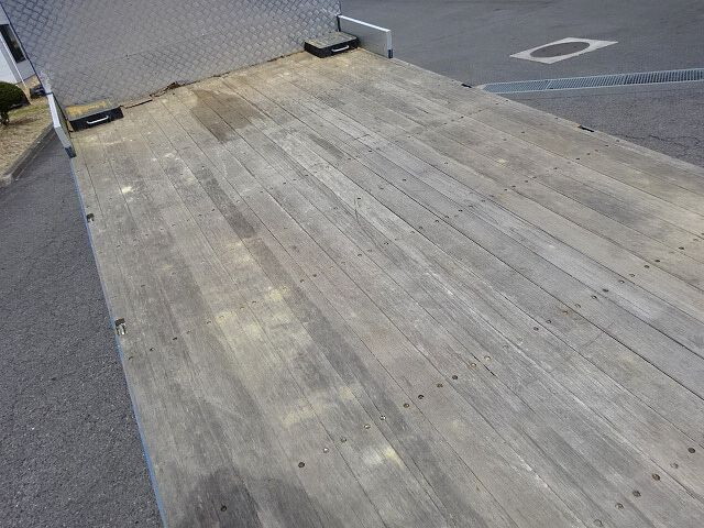 日産クオンセルフローダー大型（10t）[写真19]