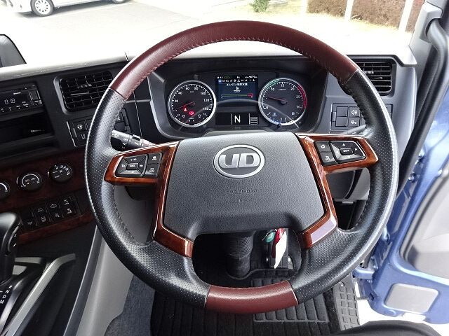 日産クオンセルフローダー大型（10t）[写真36]