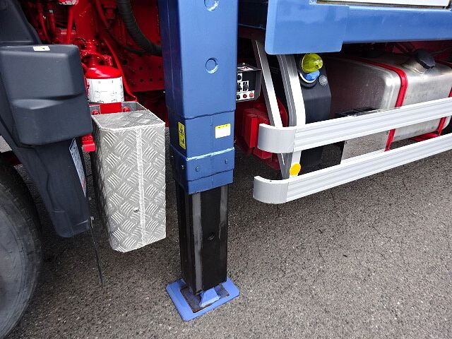 日産クオンセルフローダー大型（10t）[写真09]