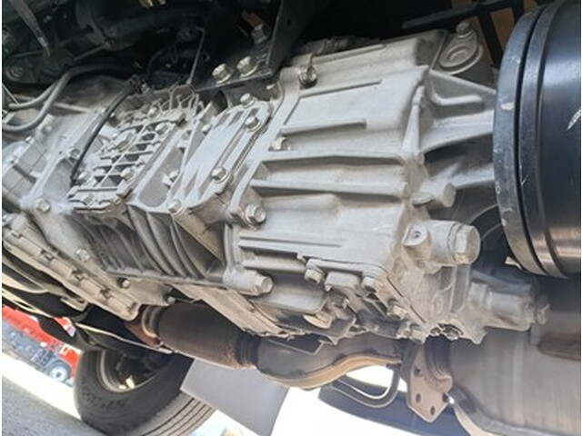 いすゞエルフ平ボディ小型（2t・3t）[写真13]