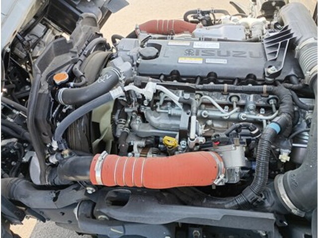 いすゞエルフ平ボディ小型（2t・3t）[写真15]