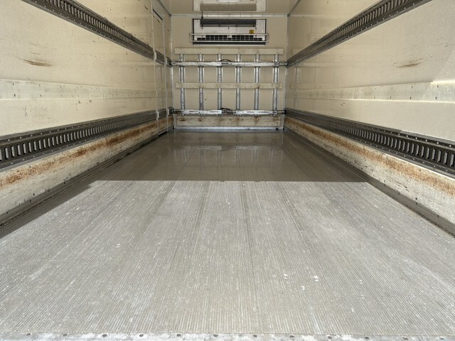 日野レンジャー冷凍車（冷蔵車）中型（4t）[写真15]