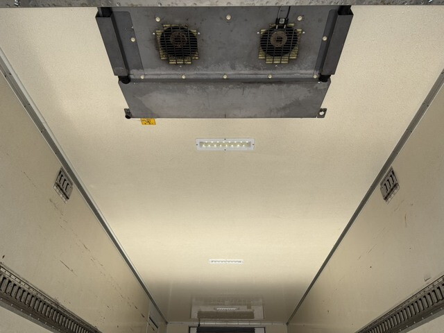 日野レンジャー冷凍車（冷蔵車）中型（4t）[写真16]