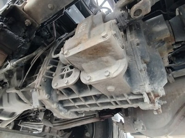 いすゞギガダンプ大型（10t）[写真18]