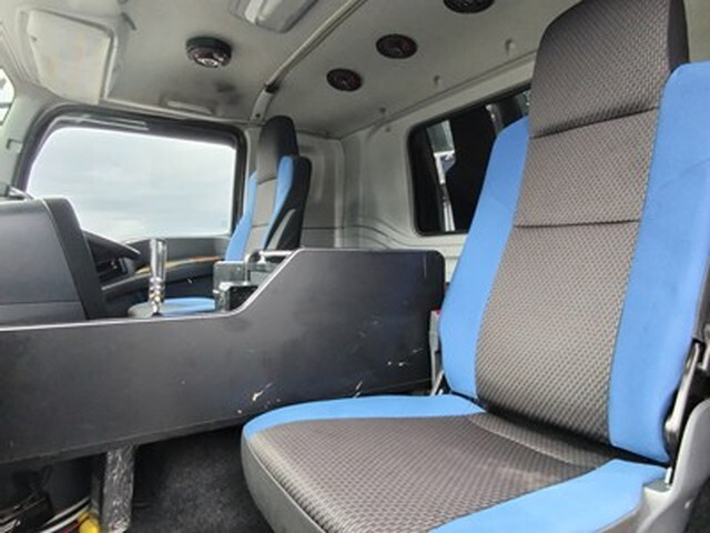 いすゞギガダンプ大型（10t）[写真26]