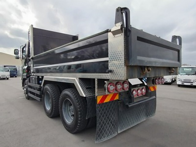 いすゞギガダンプ大型（10t）[写真04]