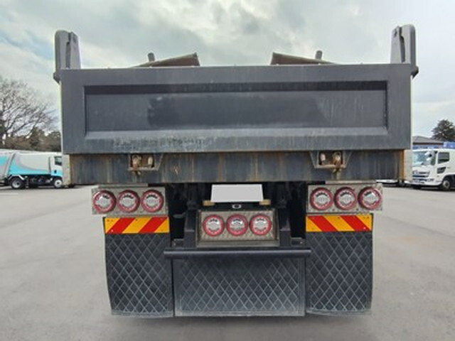 いすゞギガダンプ大型（10t）[写真07]