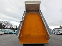 いすゞギガダンプ大型（10t）[写真09]