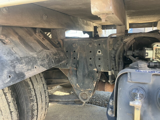 三菱ふそうキャンター平ボディ小型（2t・3t）[写真10]