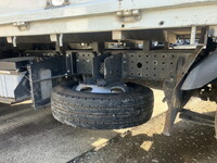 三菱ふそうキャンター平ボディ小型（2t・3t）[写真12]