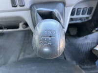 三菱ふそうキャンター平ボディ小型（2t・3t）[写真14]