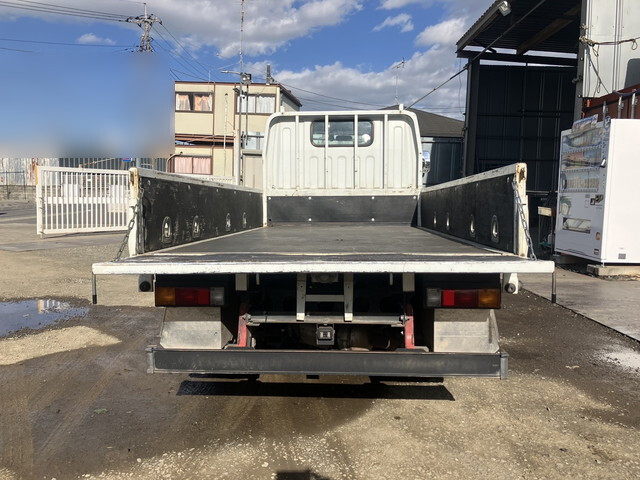 三菱ふそうキャンター平ボディ小型（2t・3t）[写真08]