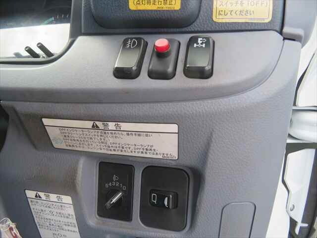 三菱ふそうキャンターセーフティローダー小型（2t・3t）[写真39]