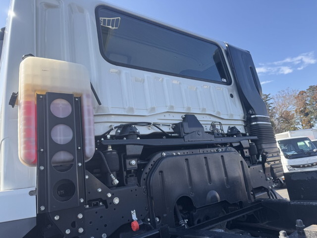 三菱ふそうスーパーグレート深ダンプ（土砂禁ダンプ）大型（10t）[写真17]