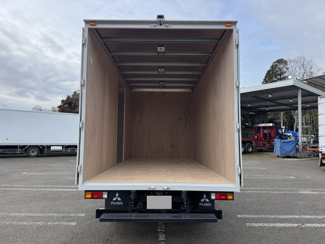 三菱ふそうキャンターアルミバン小型（2t・3t）[写真13]