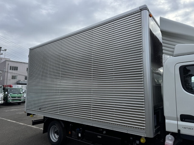 三菱ふそうキャンターアルミバン小型（2t・3t）[写真19]