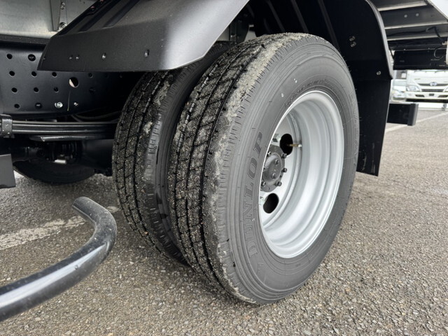 三菱ふそうキャンターアルミバン小型（2t・3t）[写真26]