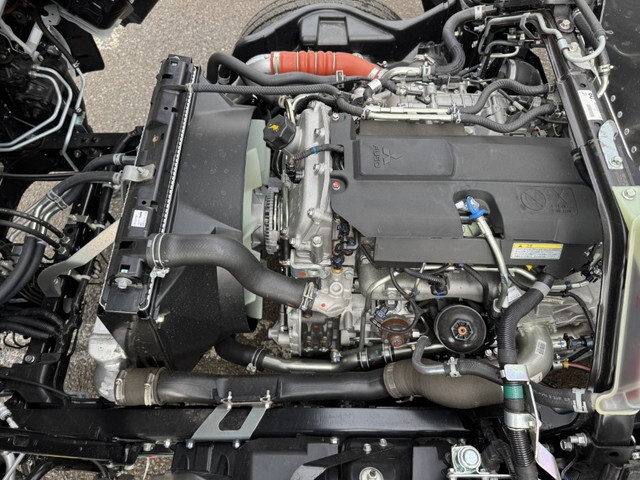 三菱ふそうキャンターアルミバン小型（2t・3t）[写真30]