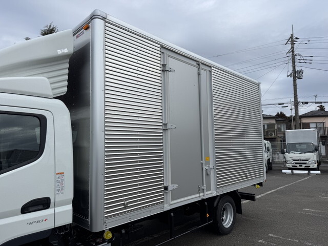 三菱ふそうキャンターアルミバン小型（2t・3t）[写真08]