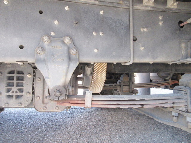 いすゞギガアルミウイング大型（10t）[写真12]