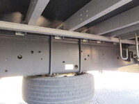 いすゞギガアルミウイング大型（10t）[写真15]