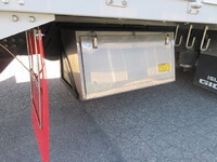 いすゞギガアルミウイング大型（10t）[写真16]