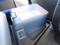 いすゞギガアルミウイング大型（10t）[写真28]