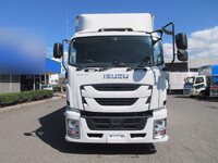 いすゞギガアルミウイング大型（10t）[写真08]