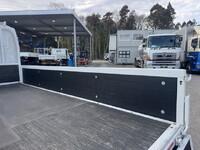 いすゞエルフ平ボディ小型（2t・3t）[写真11]