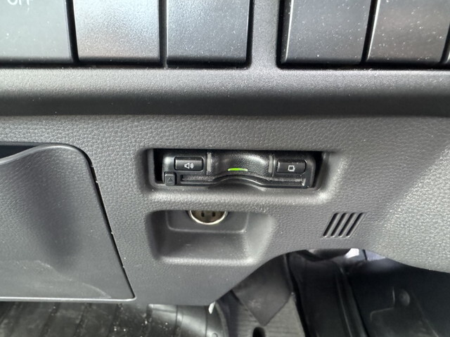 いすゞエルフ平ボディ小型（2t・3t）[写真23]