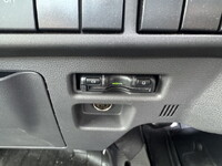 いすゞエルフ平ボディ小型（2t・3t）[写真24]