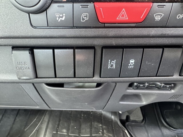 いすゞエルフ平ボディ小型（2t・3t）[写真24]