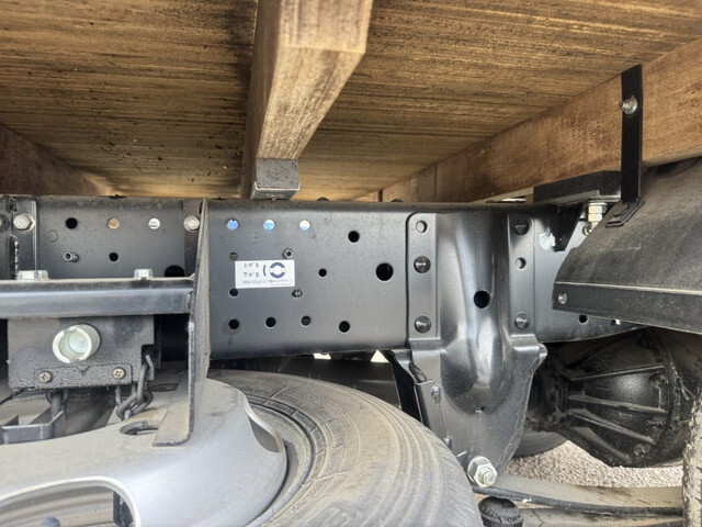 いすゞエルフ平ボディ小型（2t・3t）[写真32]