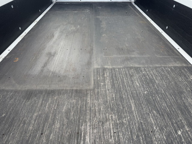 いすゞエルフ平ボディ小型（2t・3t）[写真08]