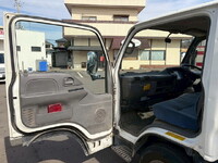 いすゞエルフダンプ小型（2t・3t）[写真23]