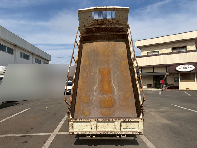 いすゞエルフダンプ小型（2t・3t）[写真08]