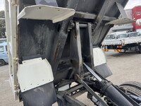 いすゞエルフダンプ小型（2t・3t）[写真23]