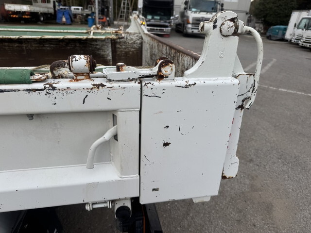 いすゞエルフダンプ小型（2t・3t）[写真36]