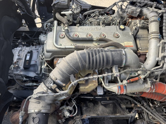 日野プロフィアアルミウイング大型（10t）[写真24]