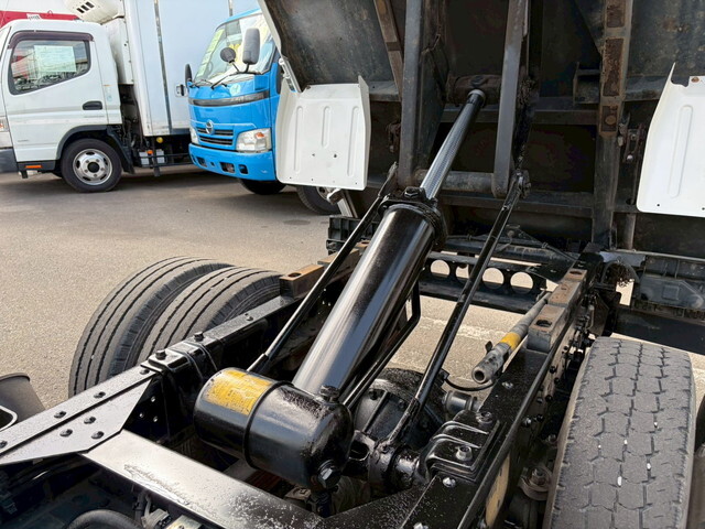 いすゞエルフダンプ小型（2t・3t）[写真24]