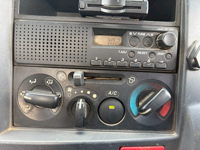 いすゞエルフダンプ小型（2t・3t）[写真36]