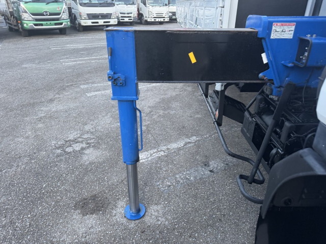 いすゞフォワードクレーン4段中型（4t）[写真14]