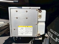 いすゞエルフアルミバン小型（2t・3t）[写真17]