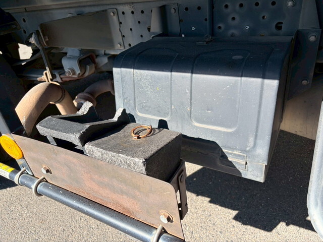 いすゞエルフアルミバン小型（2t・3t）[写真18]