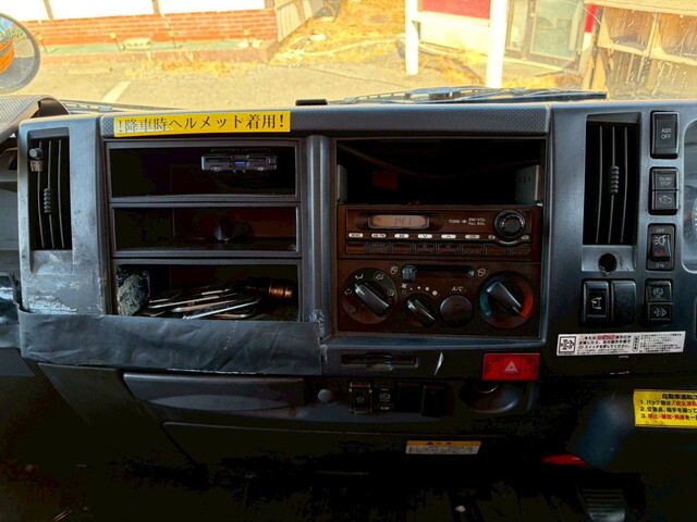 いすゞエルフアルミバン小型（2t・3t）[写真38]