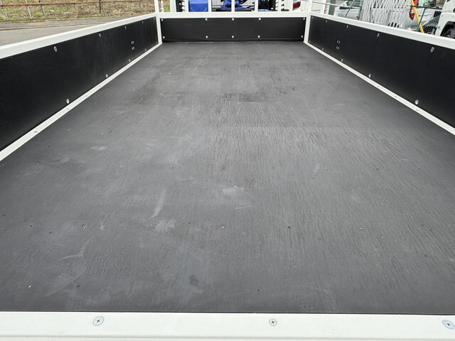 三菱ふそうキャンタークレーン4段小型（2t・3t）[写真12]